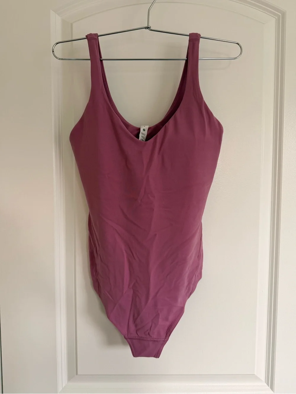 lululemon athletica size 6